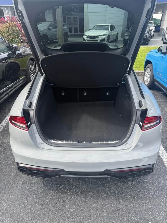 2023 Kia Stinger GT - Image 10 of 10