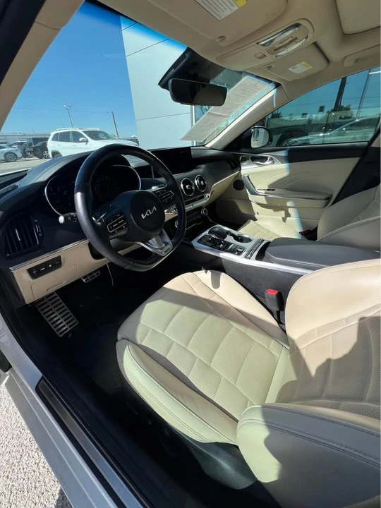 2023 Kia Stinger GT - Image 7 of 14