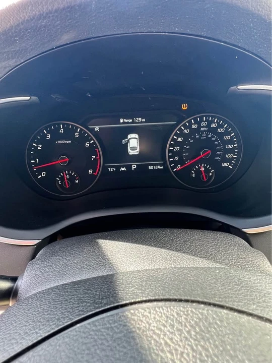 2023 Kia Stinger GT - Image 10 of 14