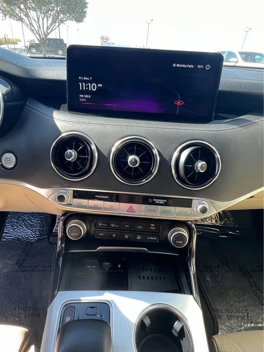 2023 Kia Stinger GT - Image 13 of 14