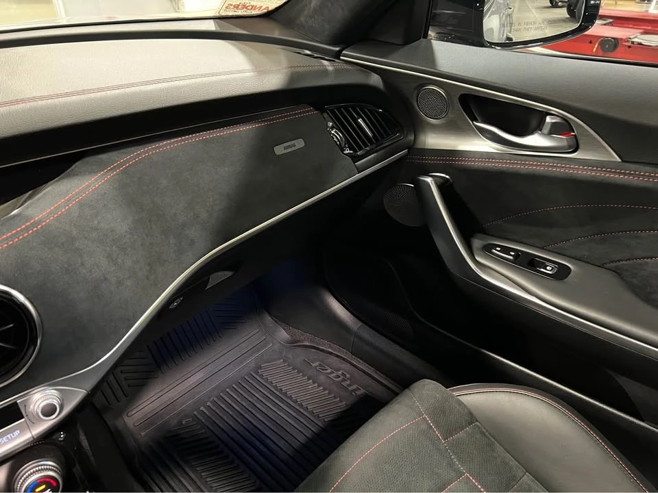 2023 Kia Stinger GT - Image 11 of 16