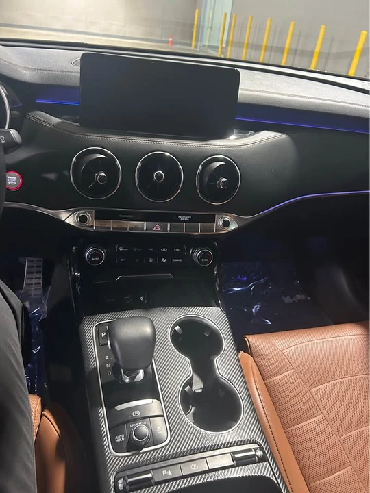 2023 Kia Stinger GT - Image 13 of 17