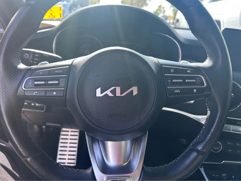 2023 Kia Stinger GT - Image 10 of 11