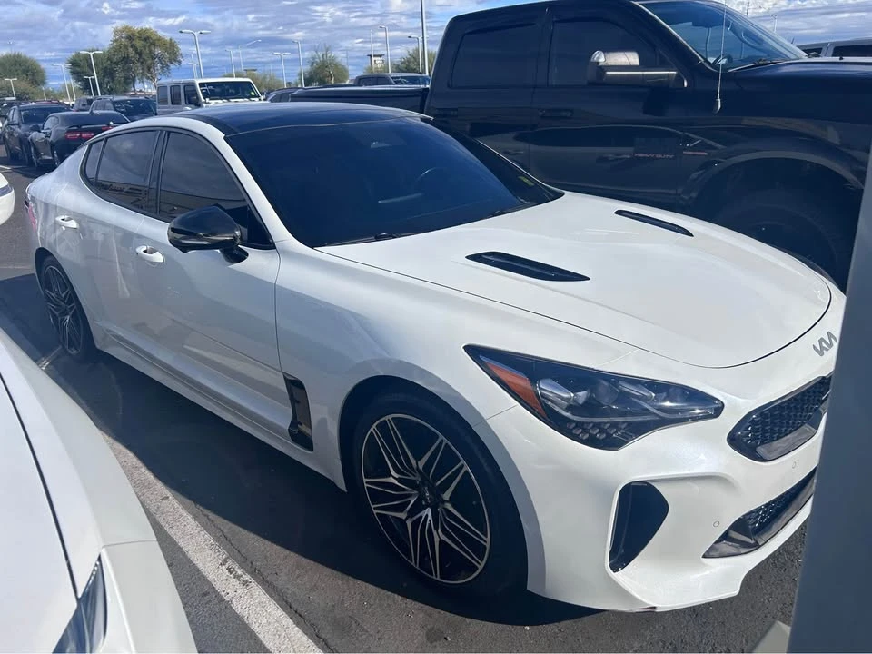 2023 Kia Stinger GT - Image 2 of 11
