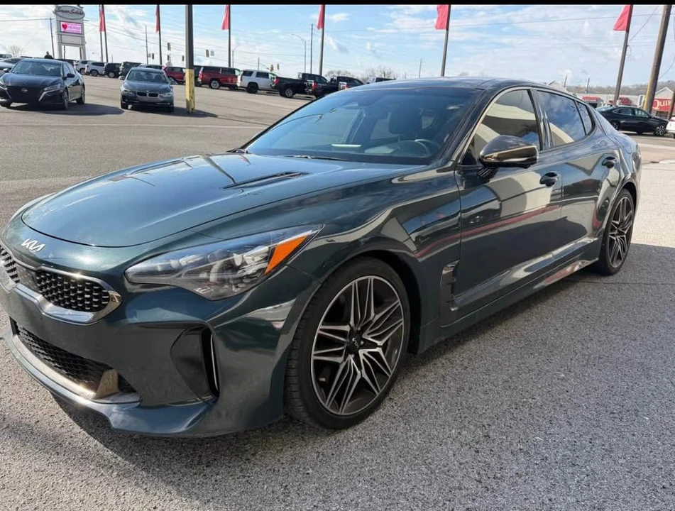 2023 Kia Stinger GT - Image 2 of 10