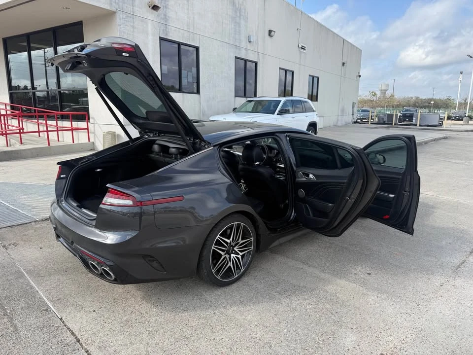2023 Kia Stinger GT - Image 8 of 9