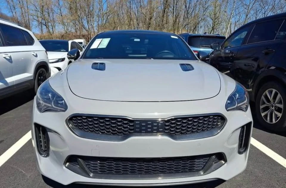 2023 Kia Stinger GT - Image 2 of 11