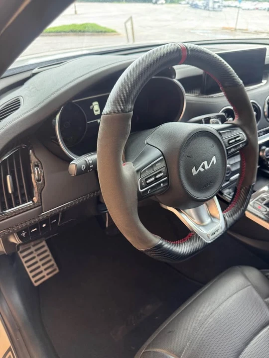 2023 Kia Stinger GT - Image 15 of 18
