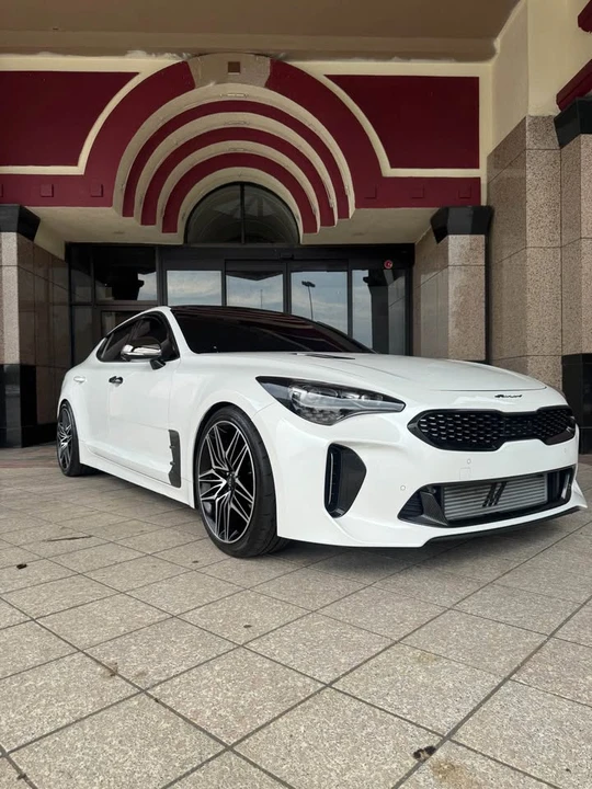 2023 Kia Stinger GT - Image 3 of 18