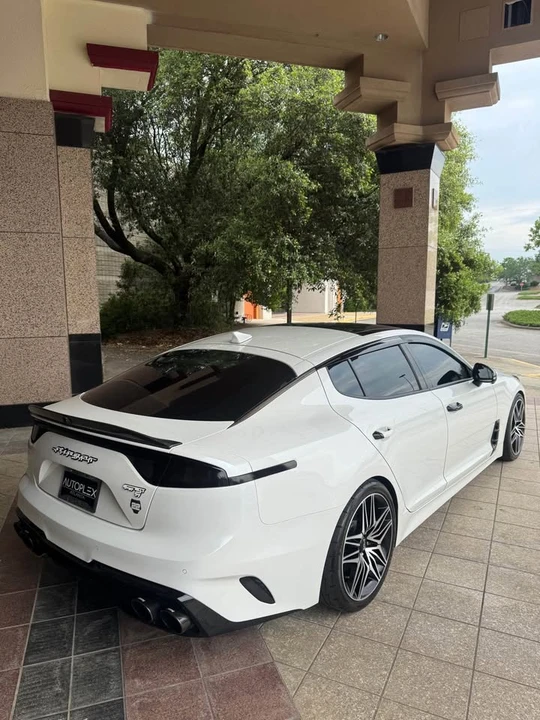 2023 Kia Stinger GT - Image 7 of 18