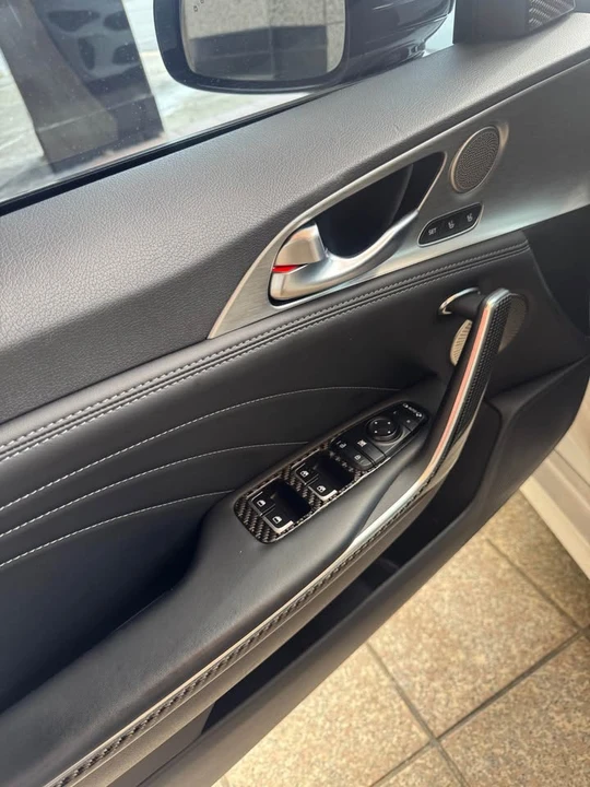 2023 Kia Stinger GT - Image 12 of 18