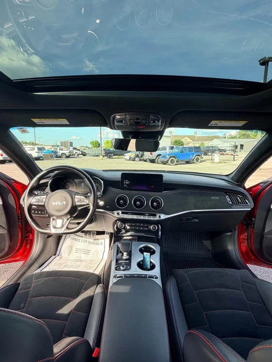 2023 Kia Stinger GT - Image 14 of 15