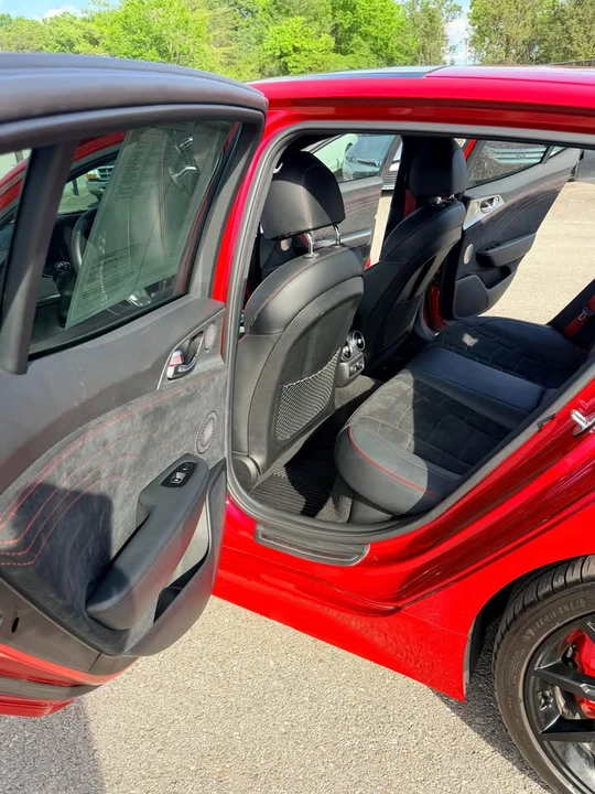 2023 Kia Stinger GT - Image 10 of 15