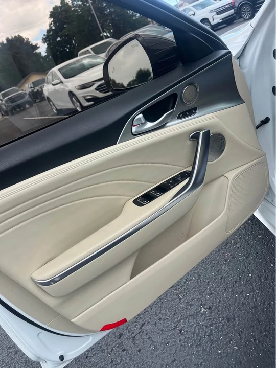 2023 Kia Stinger GT - Image 12 of 15