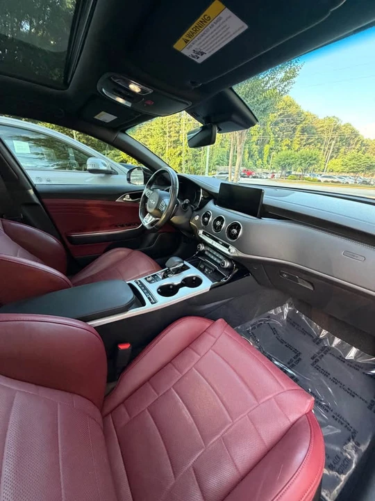 2023 Kia Stinger GT - Image 9 of 14