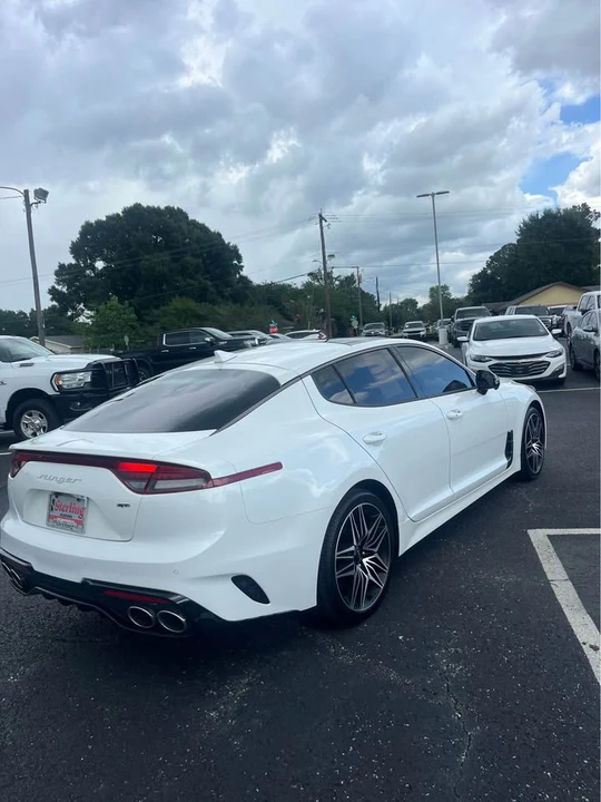 2023 Kia Stinger GT - Image 9 of 15