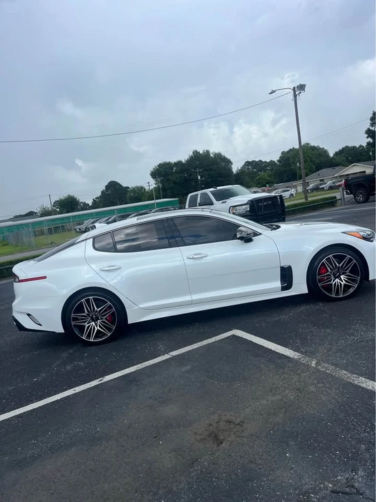 2023 Kia Stinger GT - Image 8 of 15
