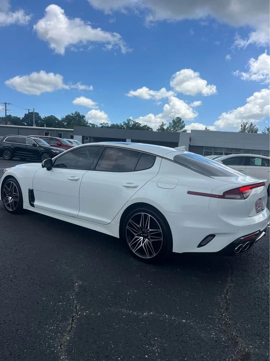2023 Kia Stinger GT - Image 11 of 15