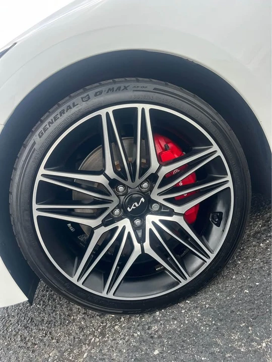 2023 Kia Stinger GT - Image 2 of 15