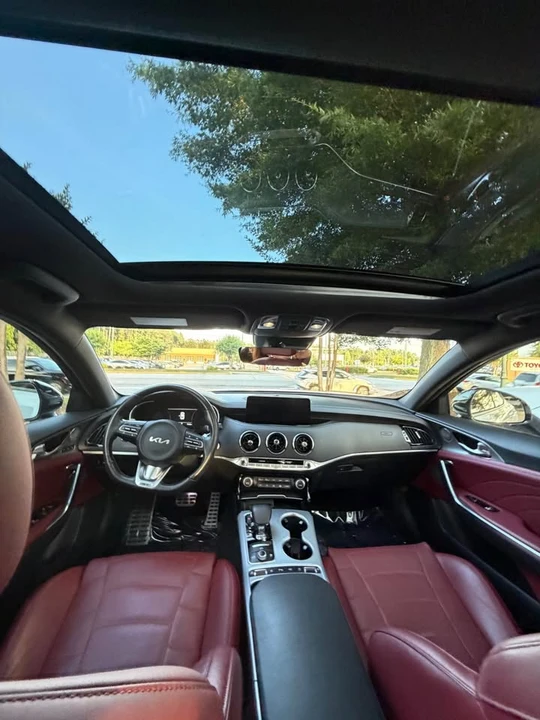 2023 Kia Stinger GT - Image 8 of 14