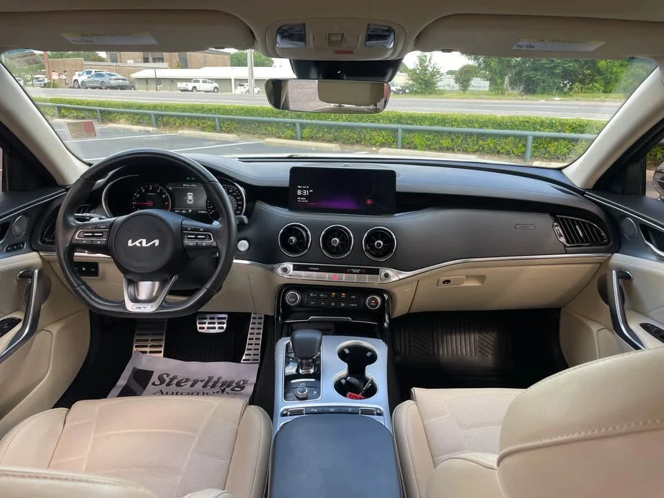 2023 Kia Stinger GT - Image 9 of 11