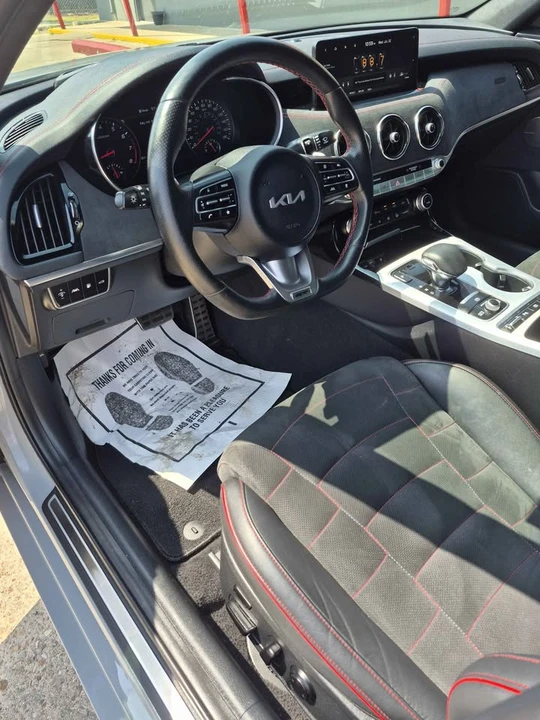 2023 Kia Stinger GT - Image 15 of 20