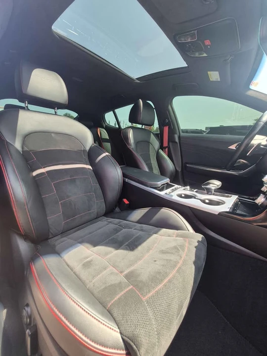 2023 Kia Stinger GT - Image 10 of 20