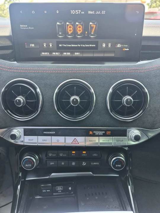 2023 Kia Stinger GT - Image 17 of 20