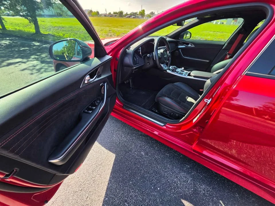 2023 Kia Stinger GT - Image 15 of 20