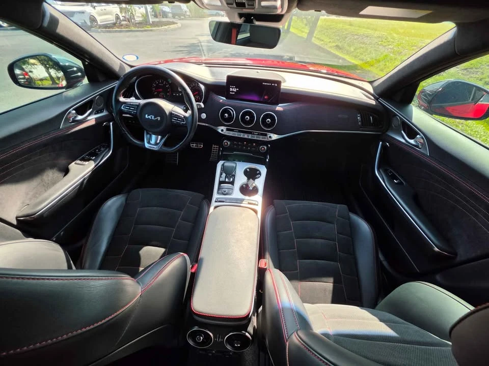 2023 Kia Stinger GT - Image 13 of 20