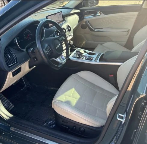 2023 Kia Stinger GT - Image 9 of 10