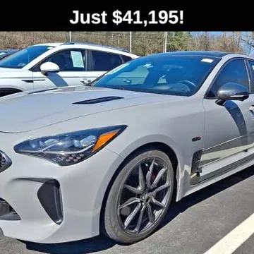2023 Kia Stinger GT2