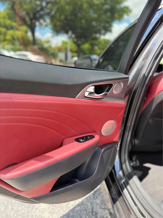 2023 Kia Stinger - Image 12 of 14