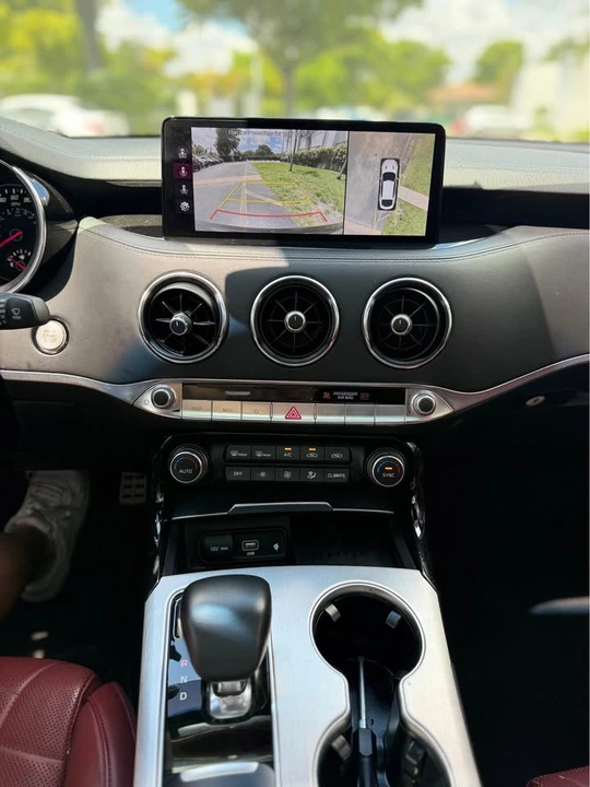 2023 Kia Stinger - Image 8 of 14