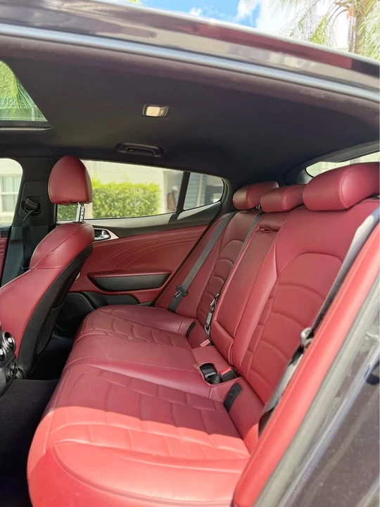2023 Kia Stinger - Image 11 of 14