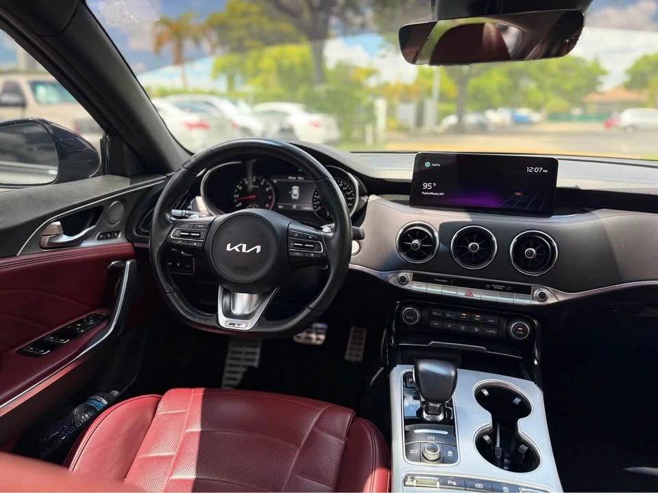 2023 Kia Stinger - Image 6 of 14