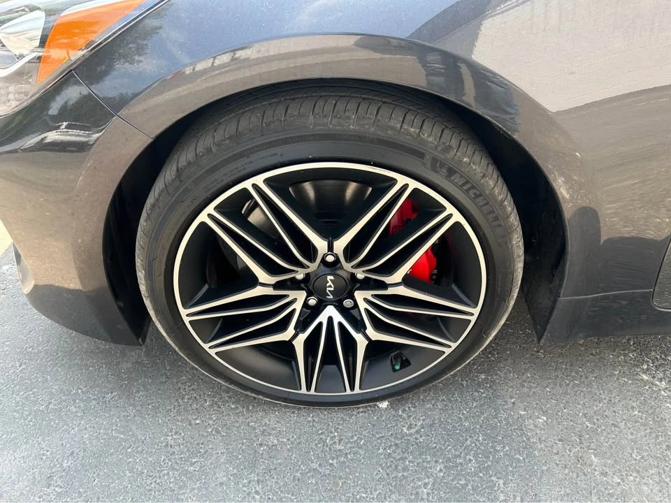 2023 Kia Stinger GT - Image 12 of 18