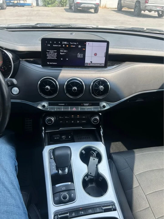 2023 Kia Stinger GT - Image 11 of 18