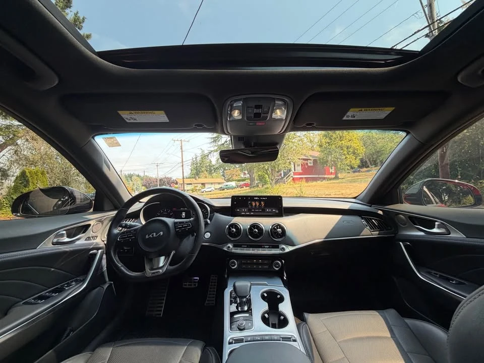 2023 Kia Stinger GT - Image 11 of 19