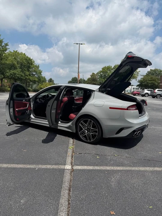 2023 Kia Stinger GT - Image 3 of 13