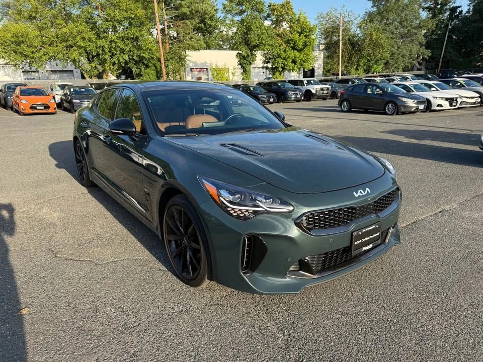2023 Kia Stinger GT - Image 2 of 7
