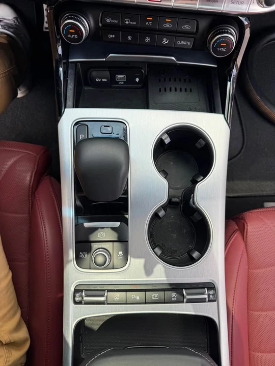 2023 Kia Stinger GT - Image 9 of 13