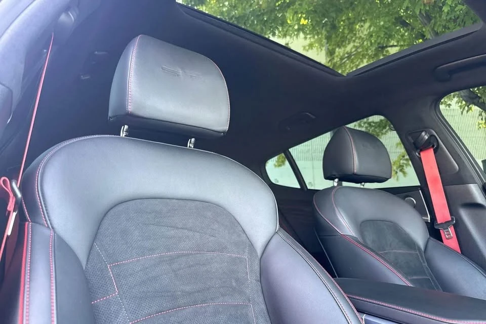 2023 Kia Stinger - Image 10 of 14