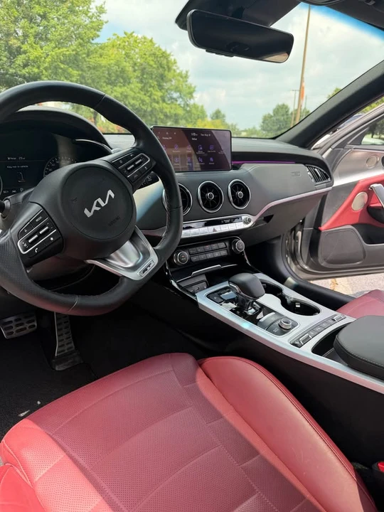 2023 Kia Stinger GT - Image 12 of 13