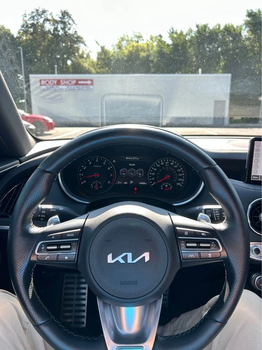 2023 Kia Stinger GT - Image 12 of 18