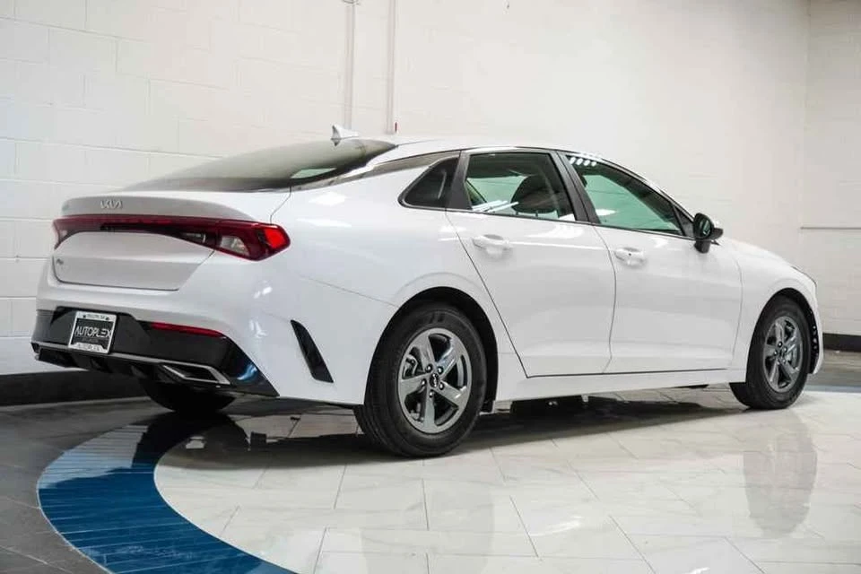 2023 Kia Stinger GT - Image 7 of 8