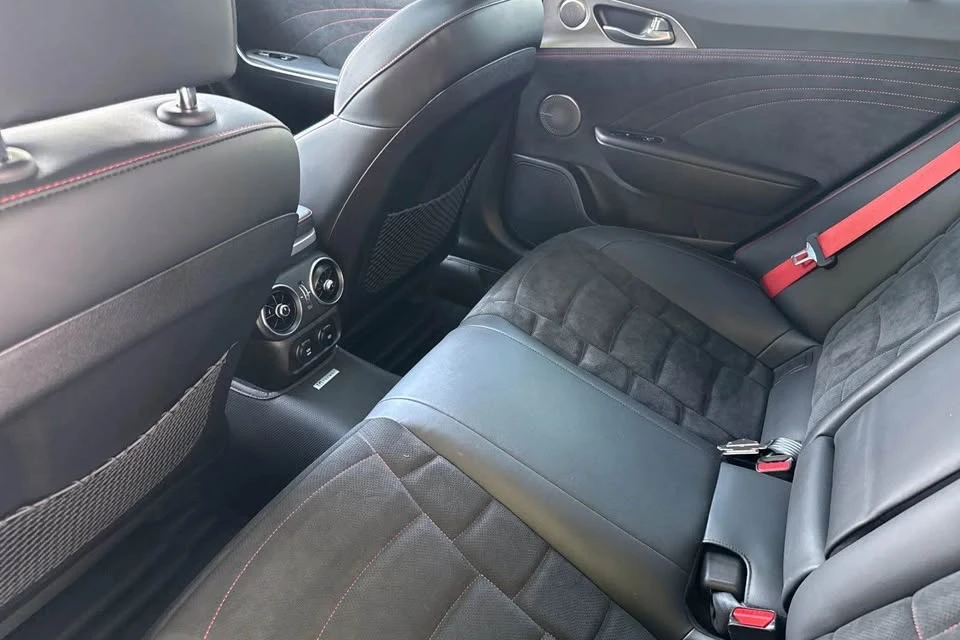 2023 Kia Stinger - Image 12 of 14