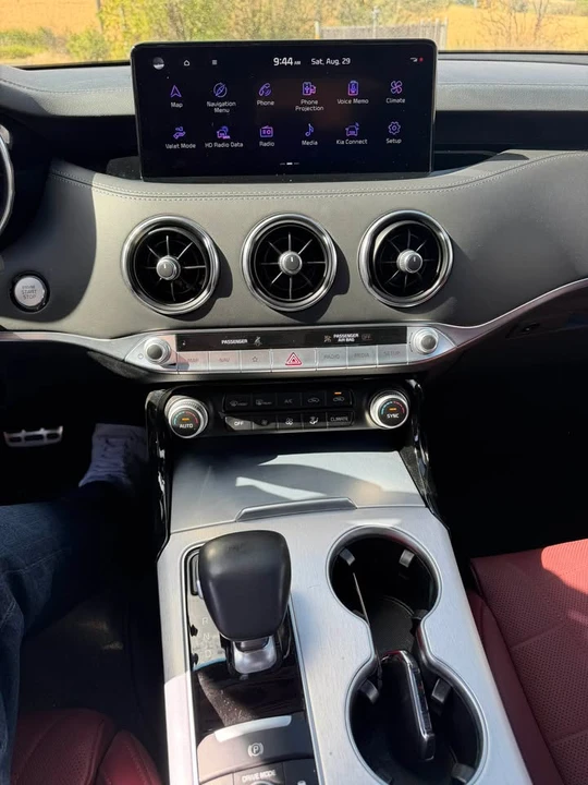 2023 Kia Stinger GT - Image 9 of 14