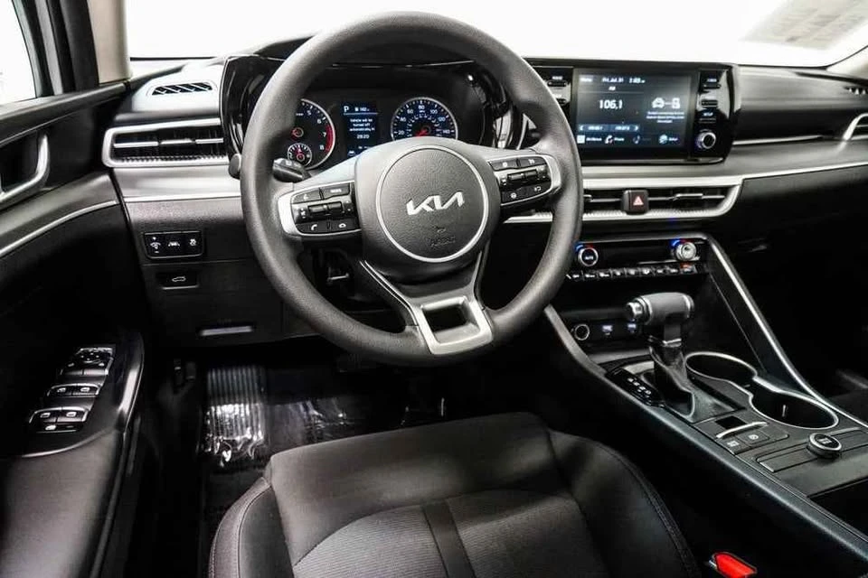 2023 Kia Stinger GT - Image 5 of 8