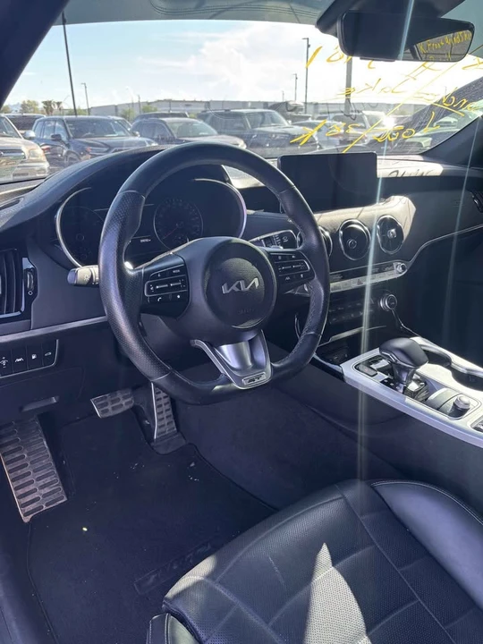 2023 Kia Stinger GT - Image 4 of 5
